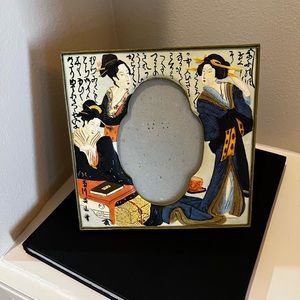 Signed Picture Frame Geisha Motif Resin Desktop Photo By Wong’s International.